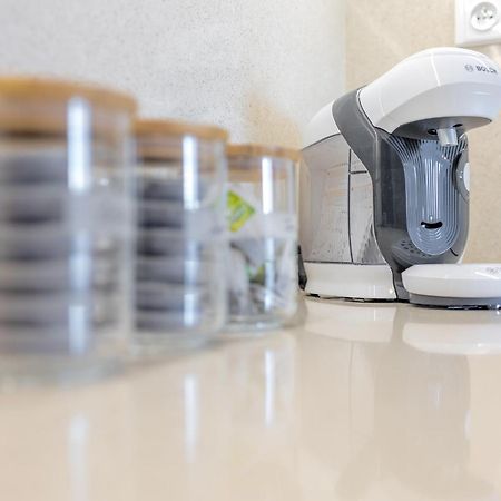 דירות Bright 2Br - 5Th Floor, Balcony, Free Parking By Gravity פראג מראה חיצוני תמונה