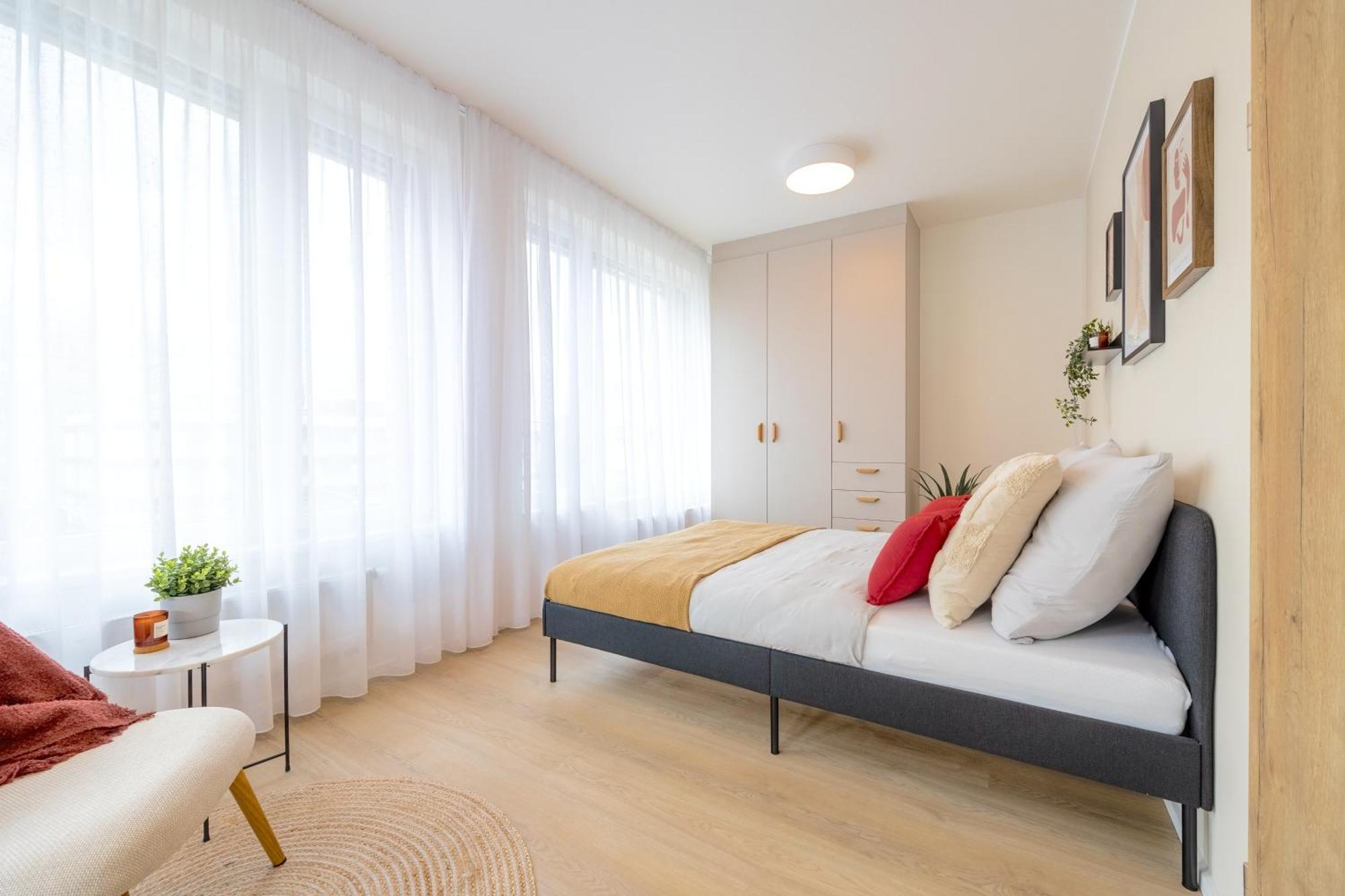 דירות Bright 2Br - 5Th Floor, Balcony, Free Parking By Gravity פראג מראה חיצוני תמונה
