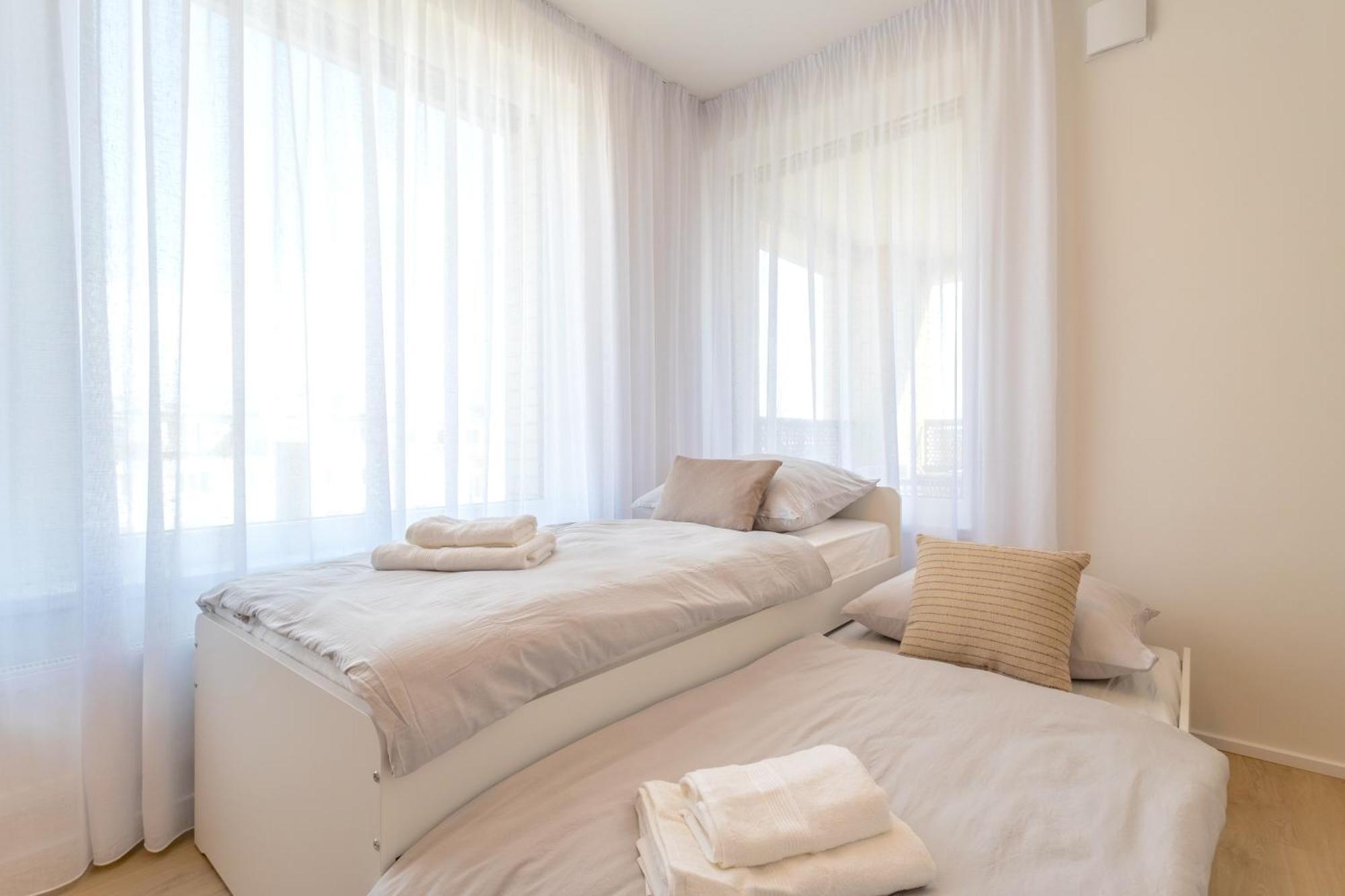 דירות Bright 2Br - 5Th Floor, Balcony, Free Parking By Gravity פראג מראה חיצוני תמונה