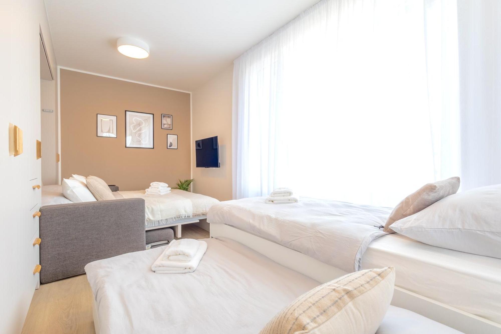 דירות Bright 2Br - 5Th Floor, Balcony, Free Parking By Gravity פראג מראה חיצוני תמונה