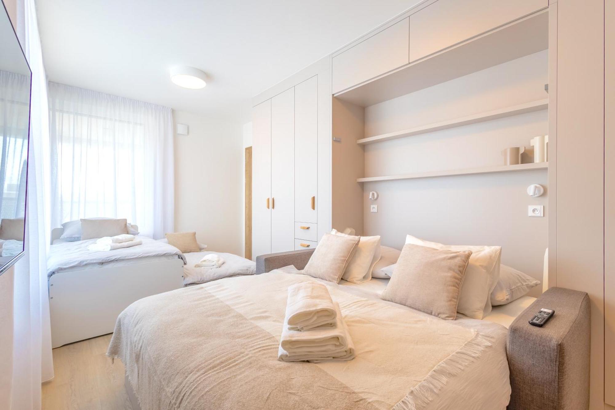 דירות Bright 2Br - 5Th Floor, Balcony, Free Parking By Gravity פראג מראה חיצוני תמונה