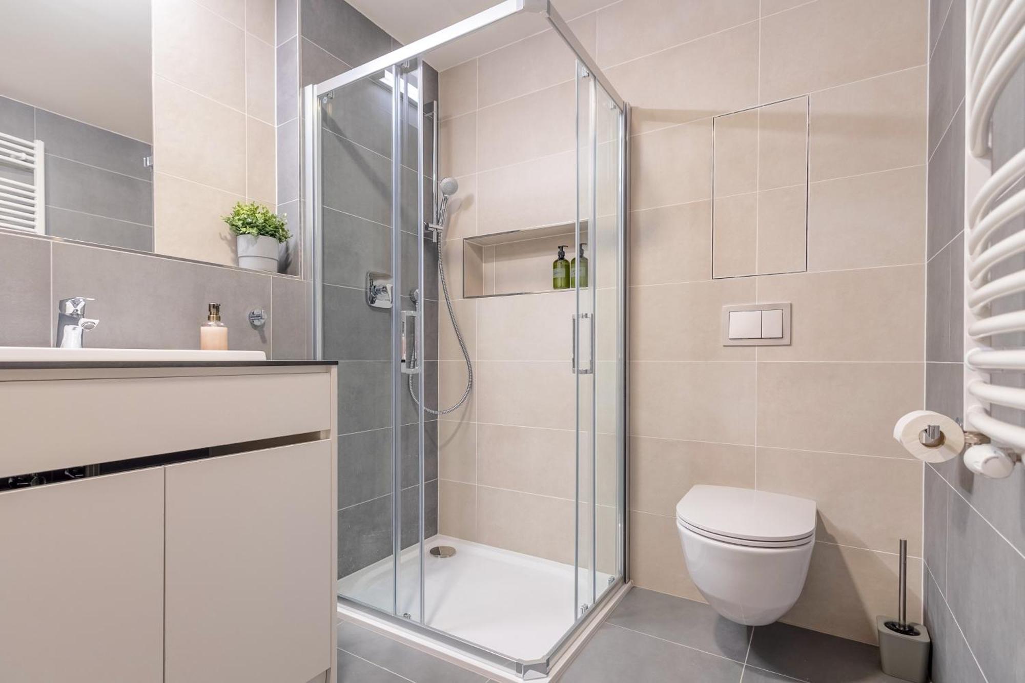דירות Bright 2Br - 5Th Floor, Balcony, Free Parking By Gravity פראג מראה חיצוני תמונה
